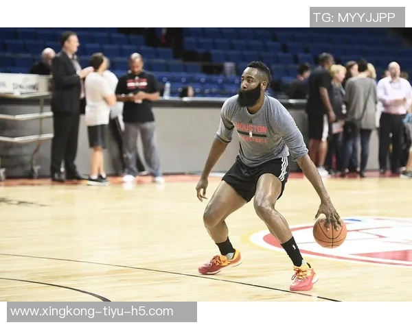 哈登足部酸痛问题得到缓解明天有望出战灰熊比赛