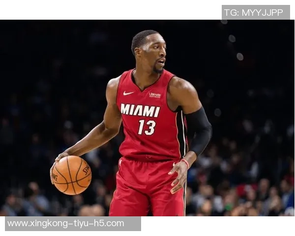 阿德巴约强调球队专注力助力胜利拒绝借口面对比赛挑战