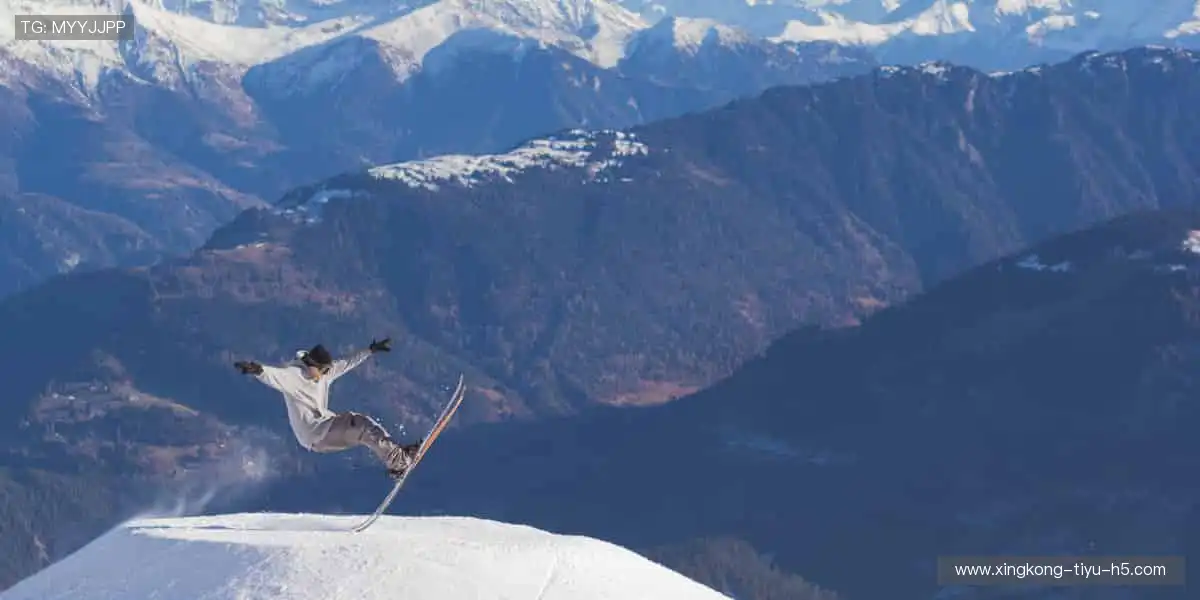 限量周边，收藏你的热爱！🎯👕